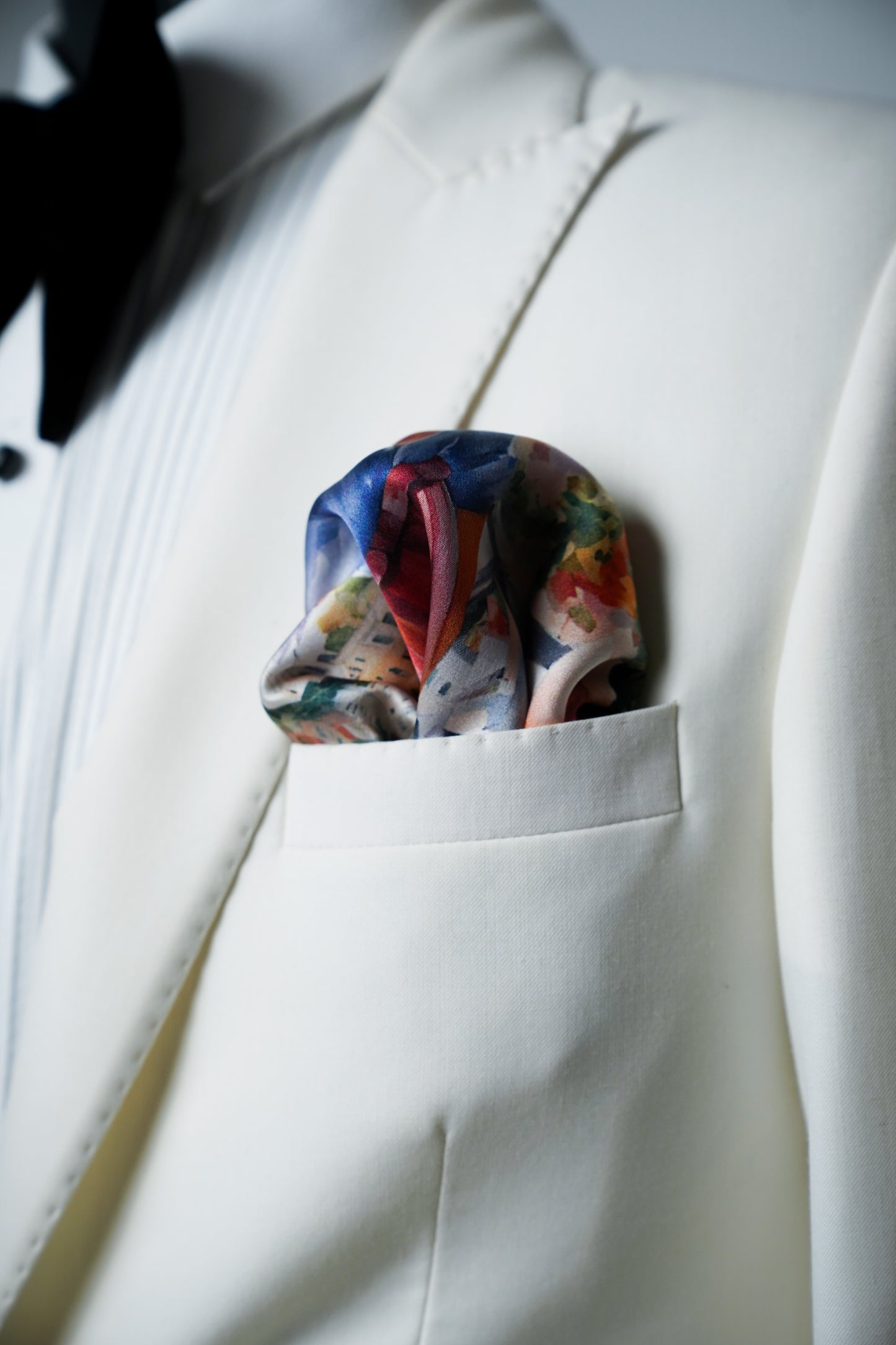 The Capri Gaze Silk Pocket Square