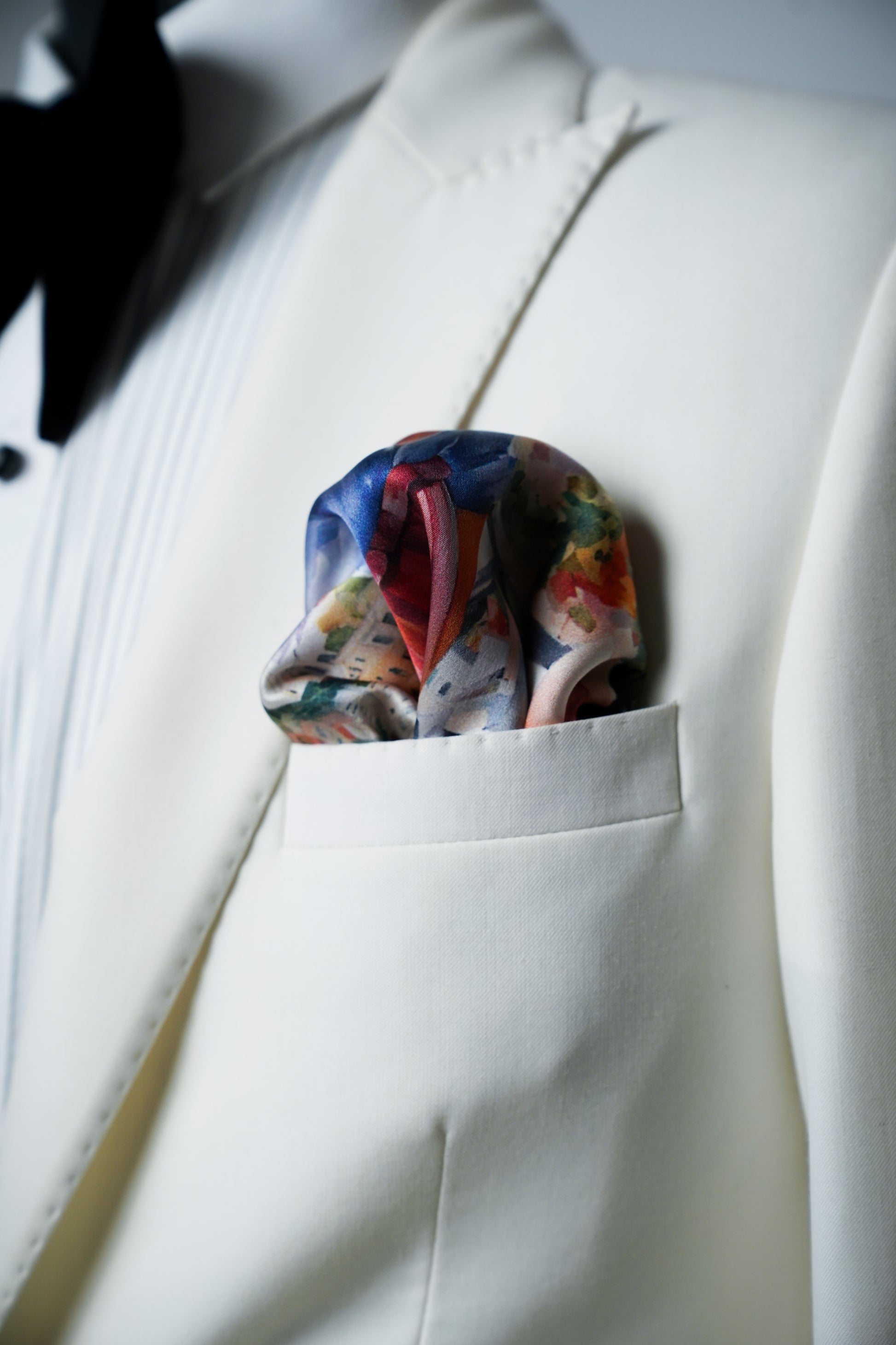 The Capri Gaze Silk Pocket Square